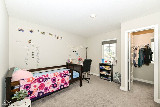 Building Photo - 9904 Delmore Dr