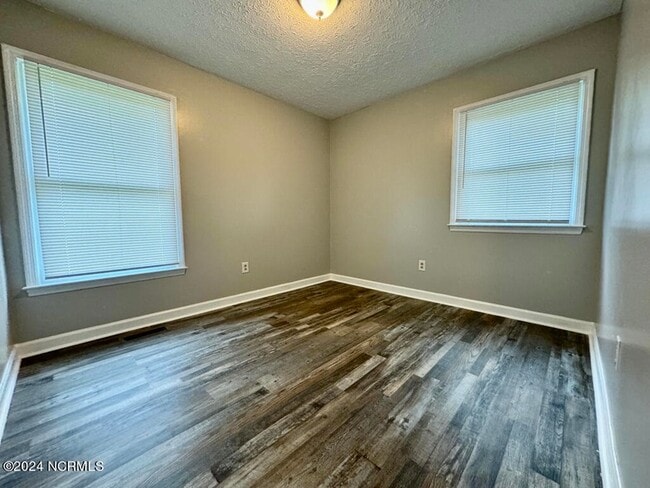 Building Photo - 3802 Brandywine Dr