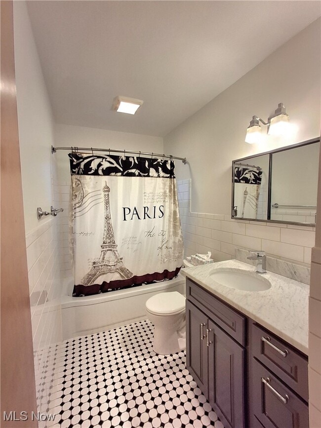 Building Photo - 2903 Center Dr