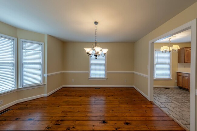 Building Photo - 2204 Palisade Ct