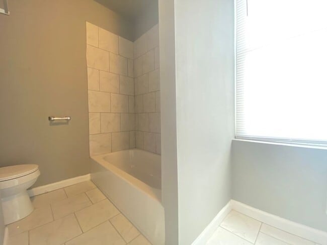 Building Photo - 59 N 61st St