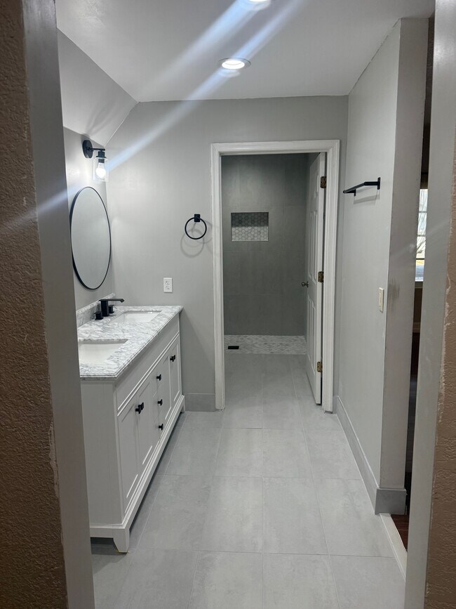 Building Photo - 14912 SW 143rd Ct