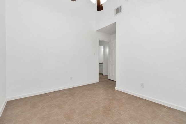 Building Photo - 12118 Ryewater Dr