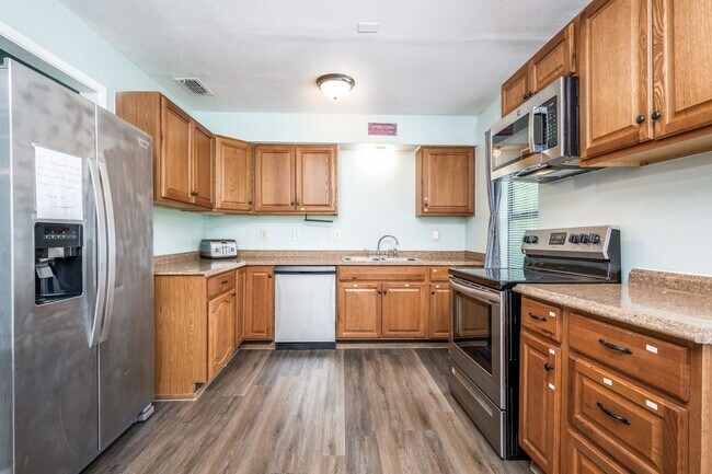 Building Photo - 509 Woodford Ln