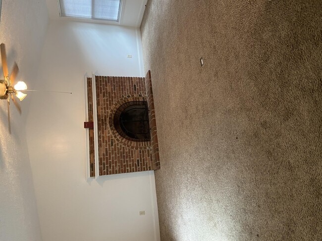 Primary Photo - 235 E 2nd St