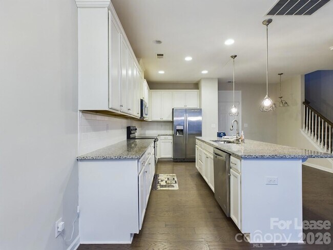 Building Photo - 6624 Berewick Commons Pkwy