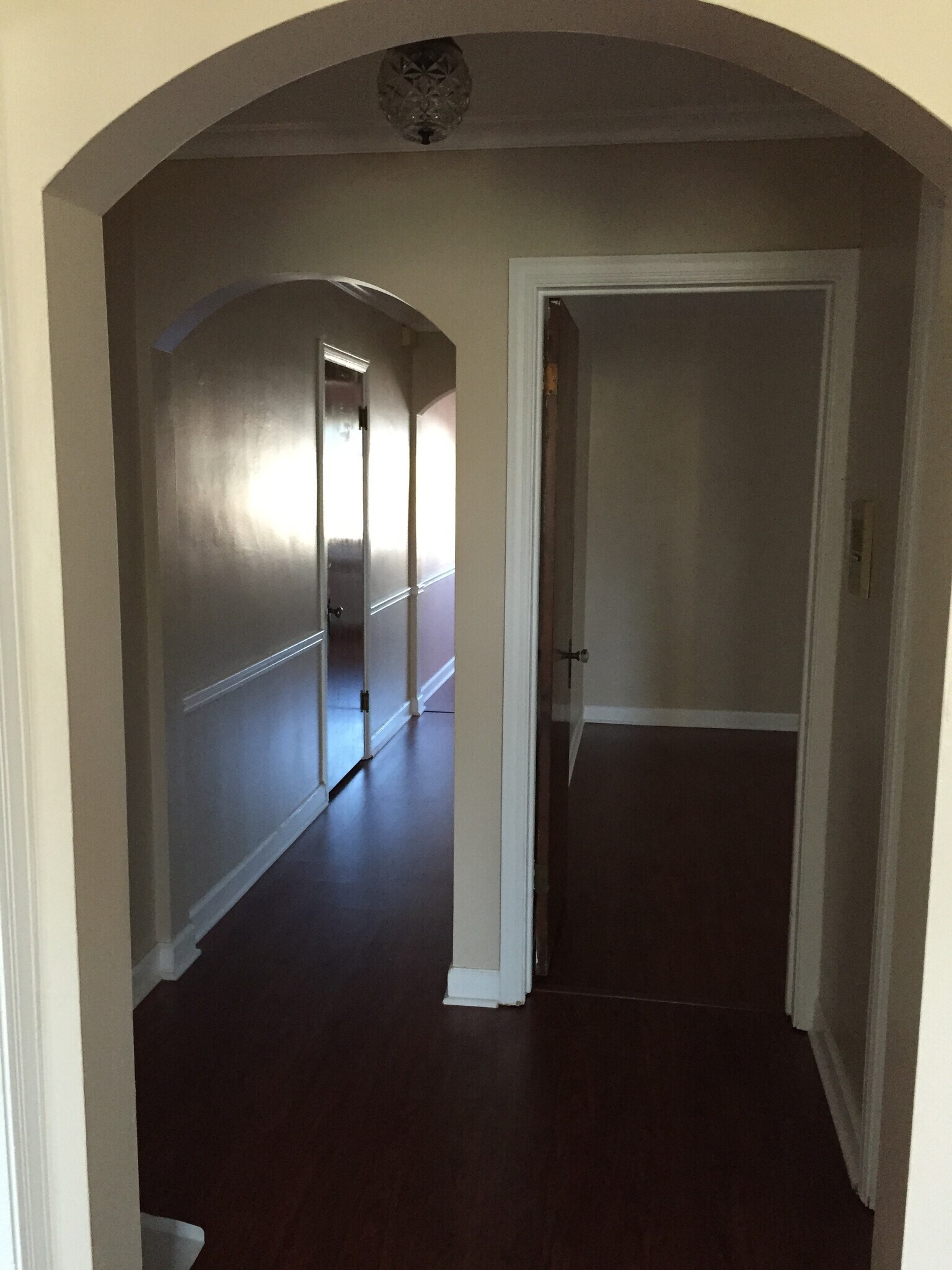 Building Photo - 6654 W Devon Ave