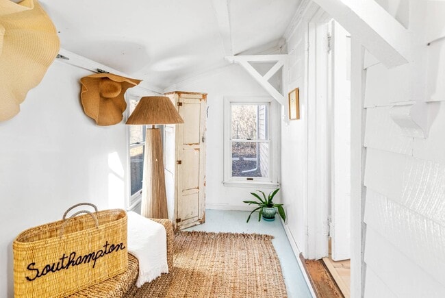 Building Photo - 144 Powell Ave