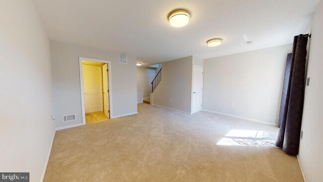 Building Photo - 2029 S Glebe Rd