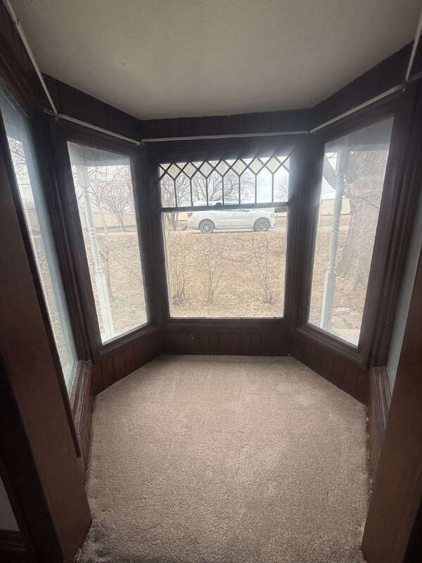 Building Photo - 1813 SW 2nd St