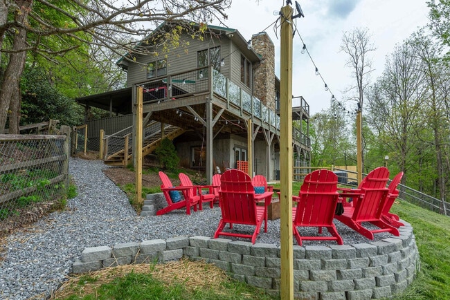 Building Photo - 36 Randall Dr