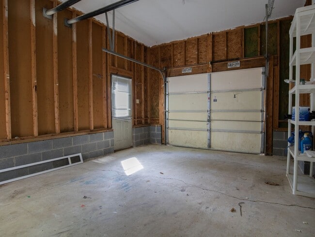 Building Photo - Bright 4-Bedroom Home in Midlothian!