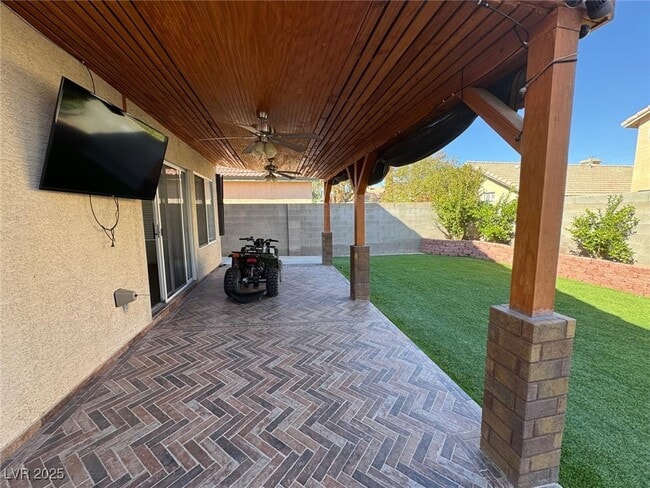 Building Photo - 7962 Traditional Ct