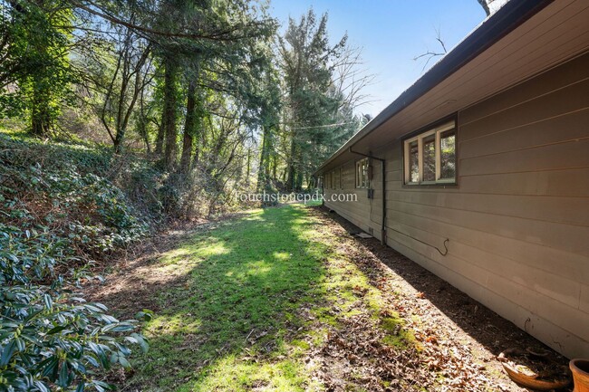 Building Photo - 4BD|2BA Home in the Hills of Happy Valley