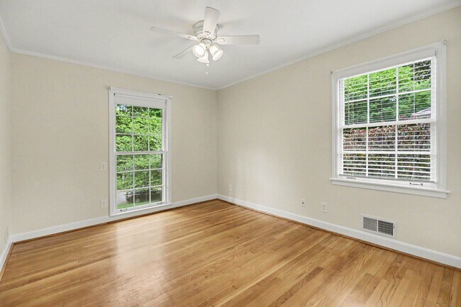 Building Photo - 4725 Kitty Hawk Dr