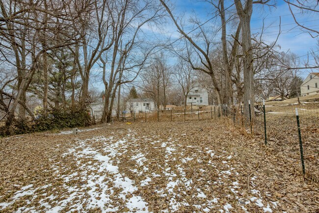 Building Photo - 3356 N 41st St