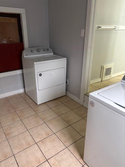 Building Photo - 591 Greissing Terrace