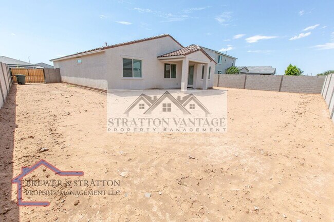 Building Photo - 2028 E Brooklyn Dr