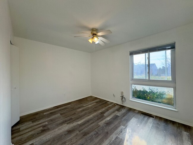 Building Photo - Charming 2 Bedroom/1.5 Bathroom Home in Randallstown, MD!