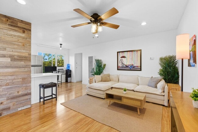 Building Photo - 4262 Wilson Ave