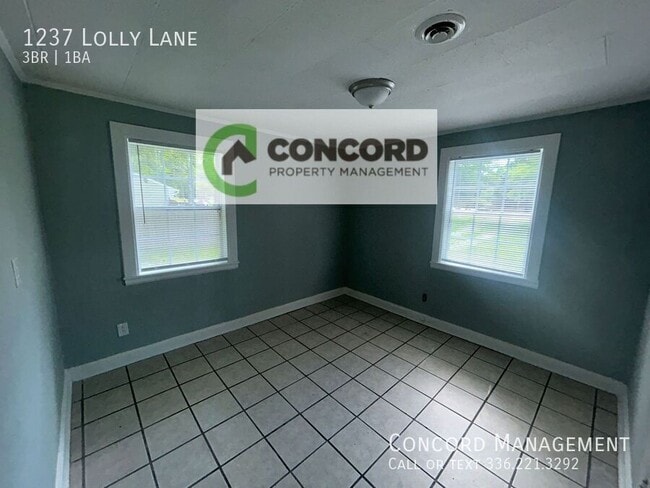 Building Photo - 1237 Lolly Ln