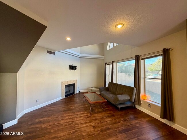 Building Photo - 10232 N 12th Ct