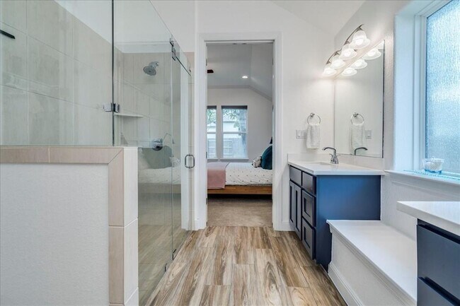 Building Photo - 276 Double L Dr