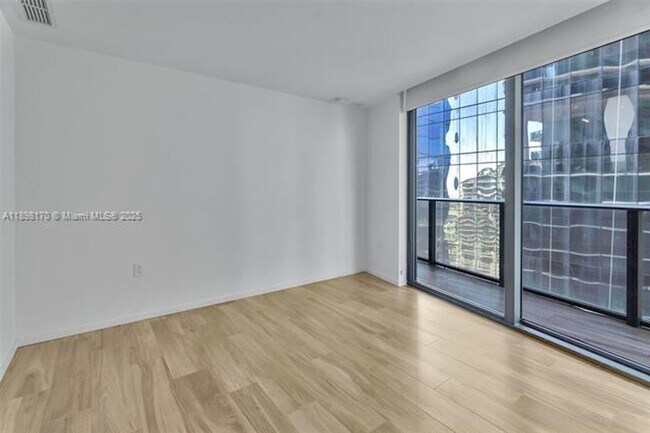 Building Photo - 801 S Miami Ave