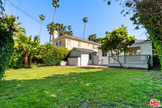 Building Photo - 8643 Clifton Way