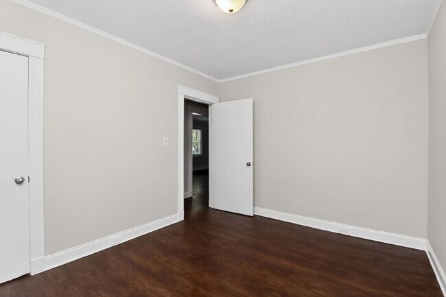 Building Photo - Charming 3BD/1BA Ranch in