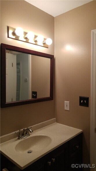 Building Photo - 7631 Kentucky Derby Dr