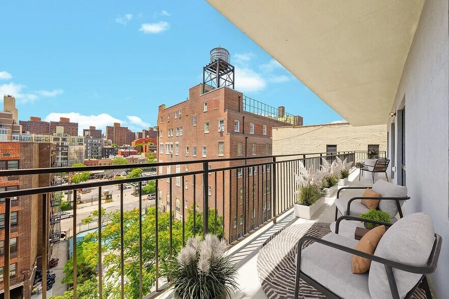 Building Photo - 336 E 112th St