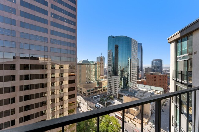 Building Photo - PENTHOUSE LEVEL Condo in LoDo!