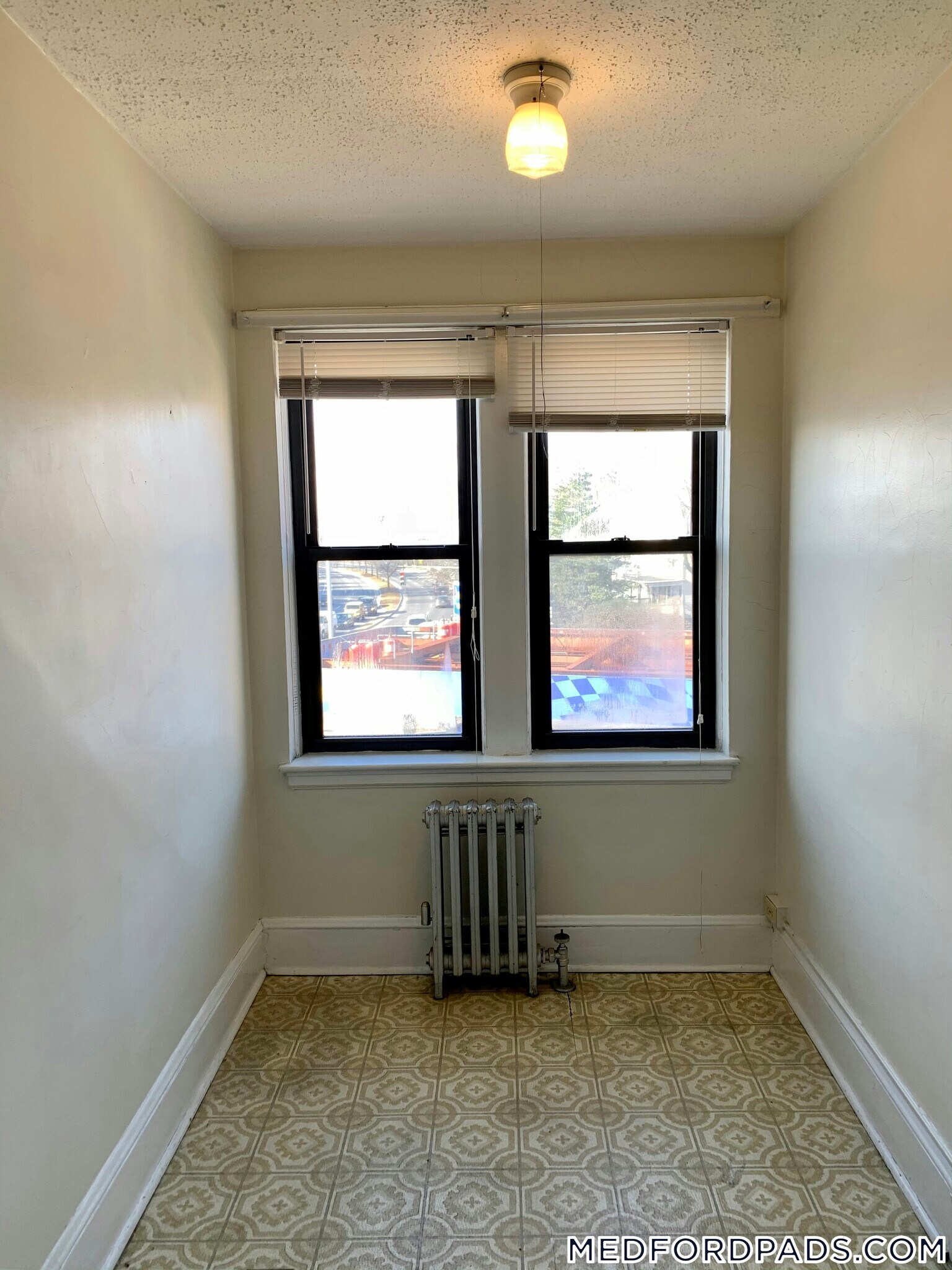 Building Photo - 63 Fellsway W