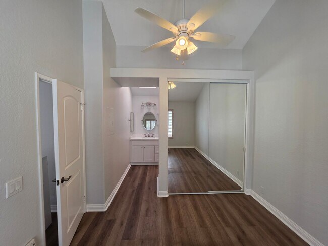 Building Photo - 227 Cinnamon Teal
