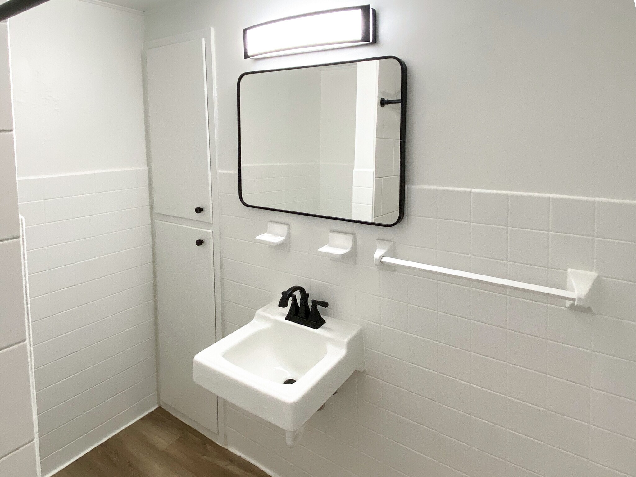 Remodeled bath - 1651 10th Ave