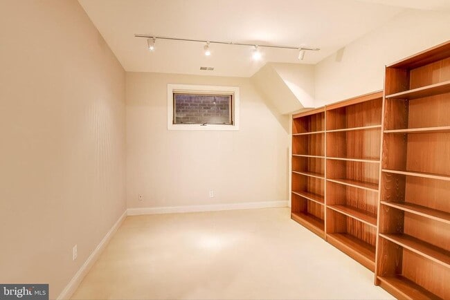 Building Photo - 7806 Fox Gate Ct