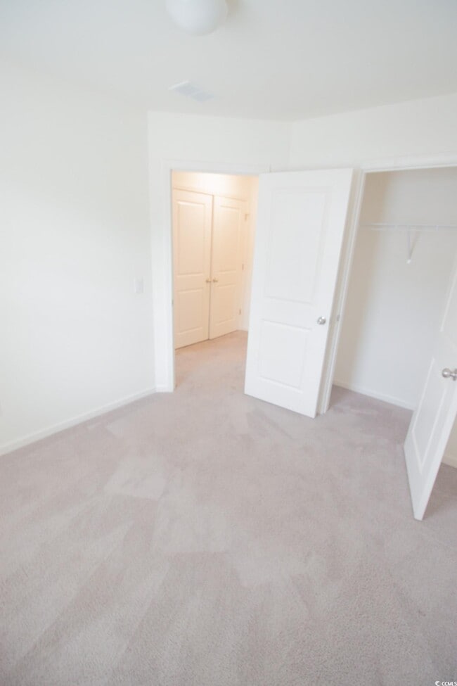 Building Photo - 305 Cherwell ct