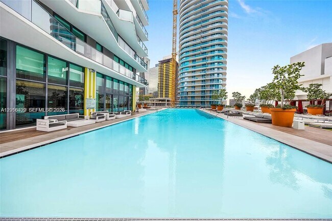 Building Photo - 1300 S Miami Ave