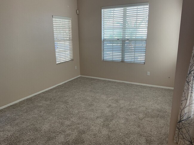 Building Photo - 4106 E Ashurst Dr