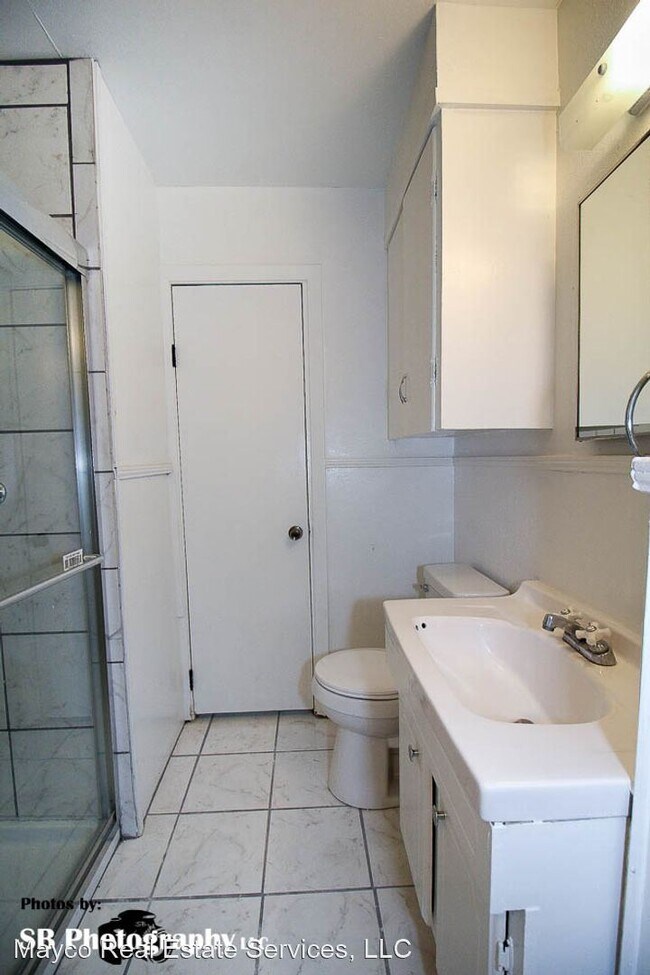Building Photo - 3 br, 2 bath House - 9336 Pine Grove St.
