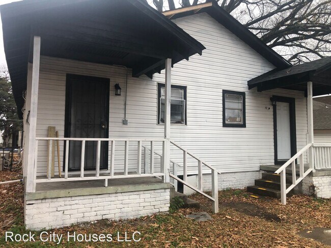 Building Photo - 2 br, 1 bath House - 1319B Maple Street