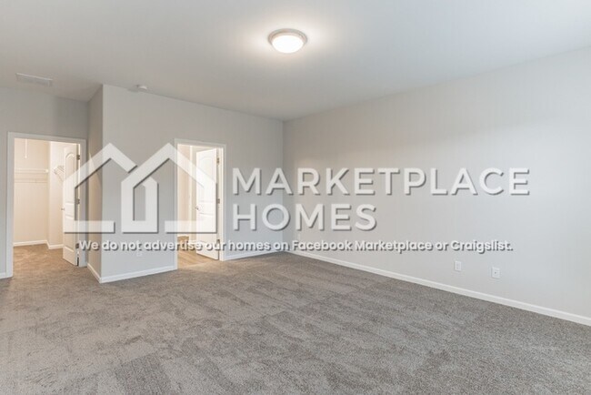 Building Photo - 213 Sessile Oak Dr