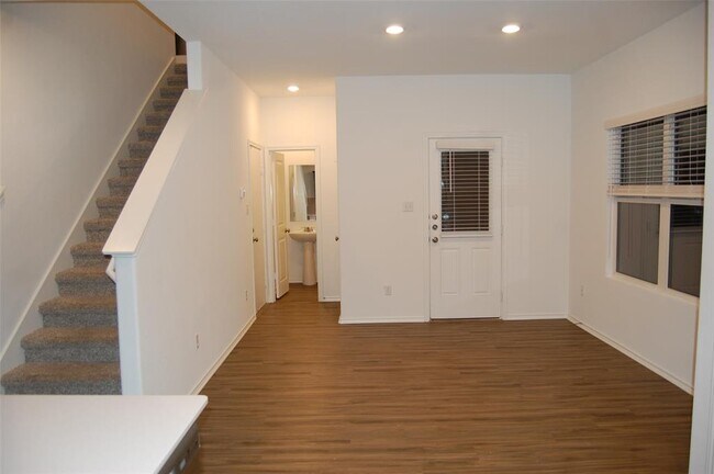 Building Photo - 3301 Dusted Daisey St