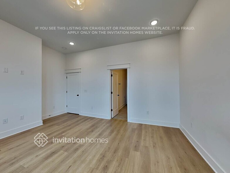 Building Photo - 428 38th Ave N