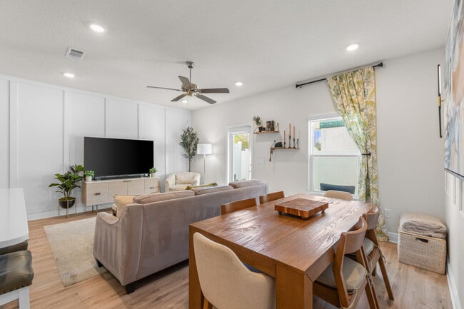 Building Photo - 4 Redbird Lp