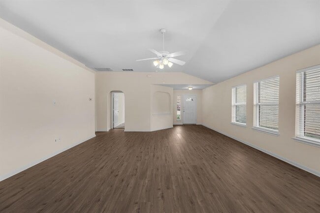 Building Photo - 20612 Farm Pond Ln