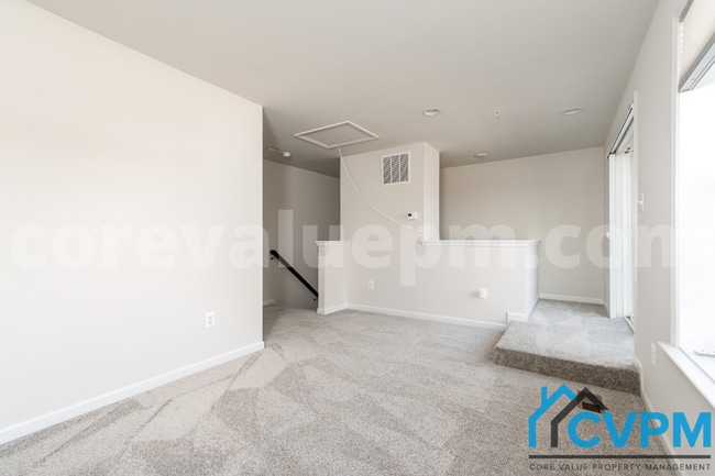 Building Photo - 7772 Willow Oak Ct