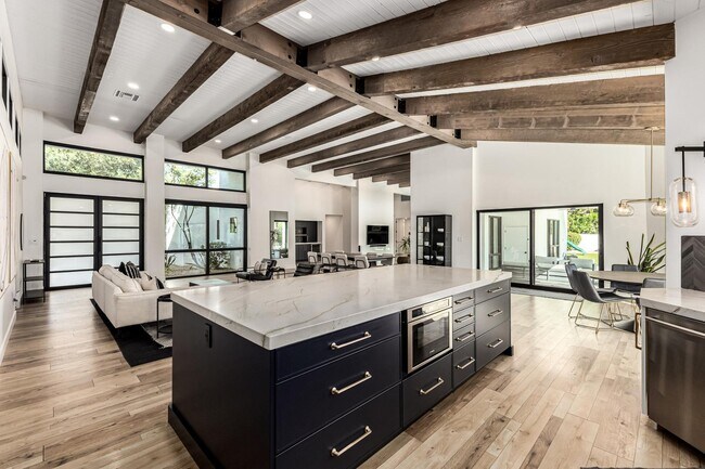 Building Photo - 9917 N 52nd St