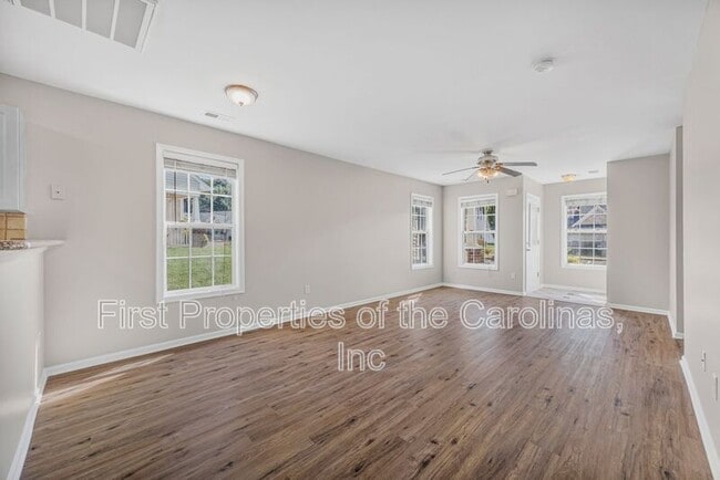 Building Photo - 1544 Tiana Way